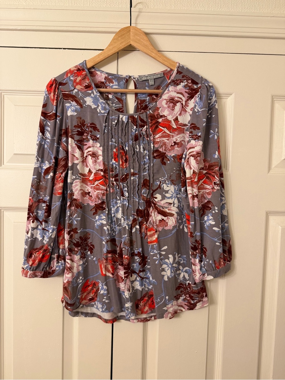 Daniel Rainn Gray Floral Pintuck Blouse with Red & Pink Flowers
